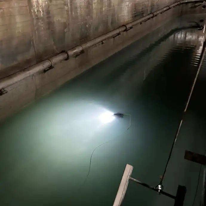Nettoyage par ROV d'un bassin technique